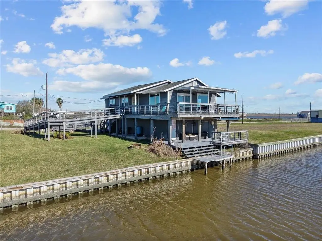 6931 W Holiday Street, Hitchcock, TX 77563 - #1