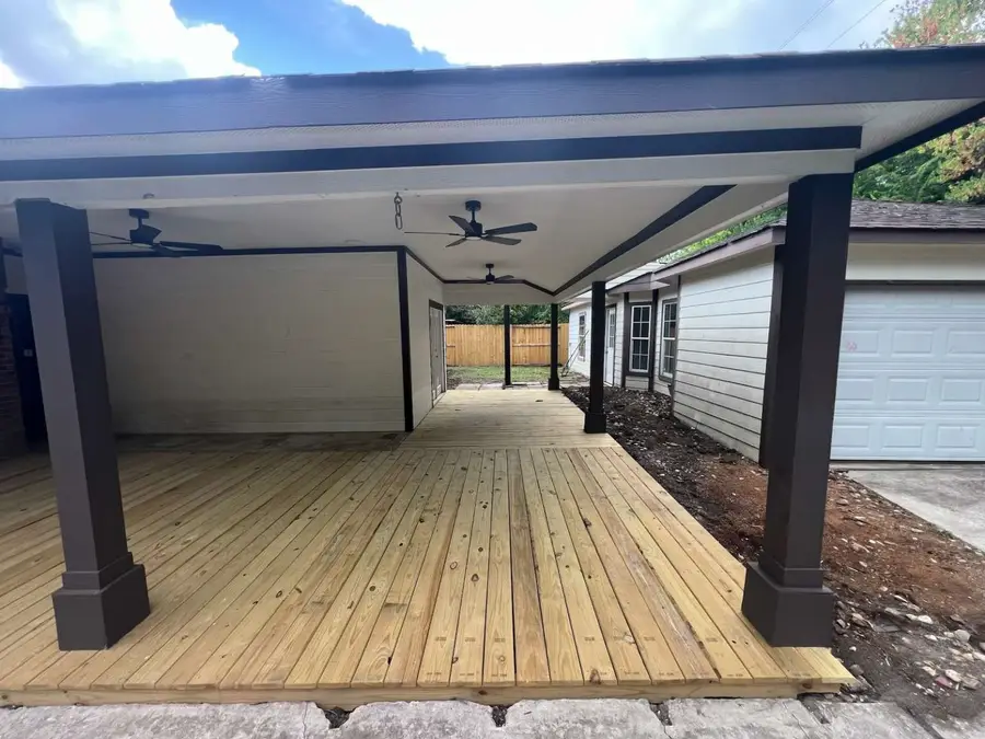 602 Briarclift Lane, Baytown, TX 77521 - Image #2