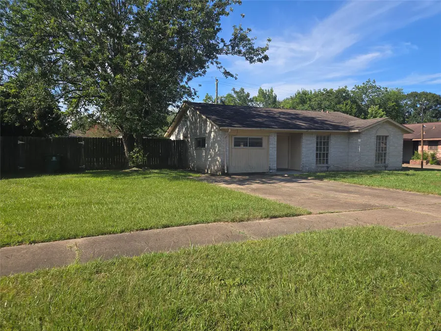 4814 Tidewater Drive, Houston, TX 77045 - #3