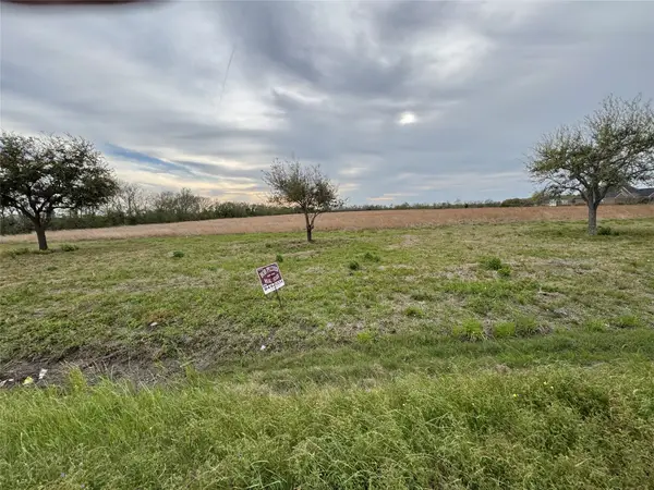 01 County Road 46, Danbury, TX 77534