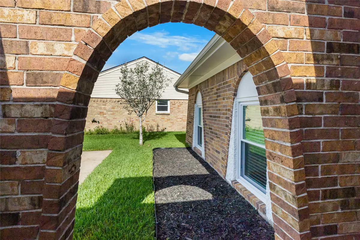 15803 Echo Hill Drive, Houston, TX 77059 - #1
