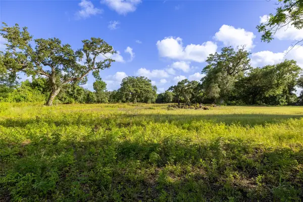 15074 Tx Highway 35 N, Sweeny, TX 77480