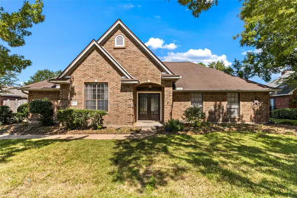 55 Silver Lace Court, Lake Jackson, TX 77566