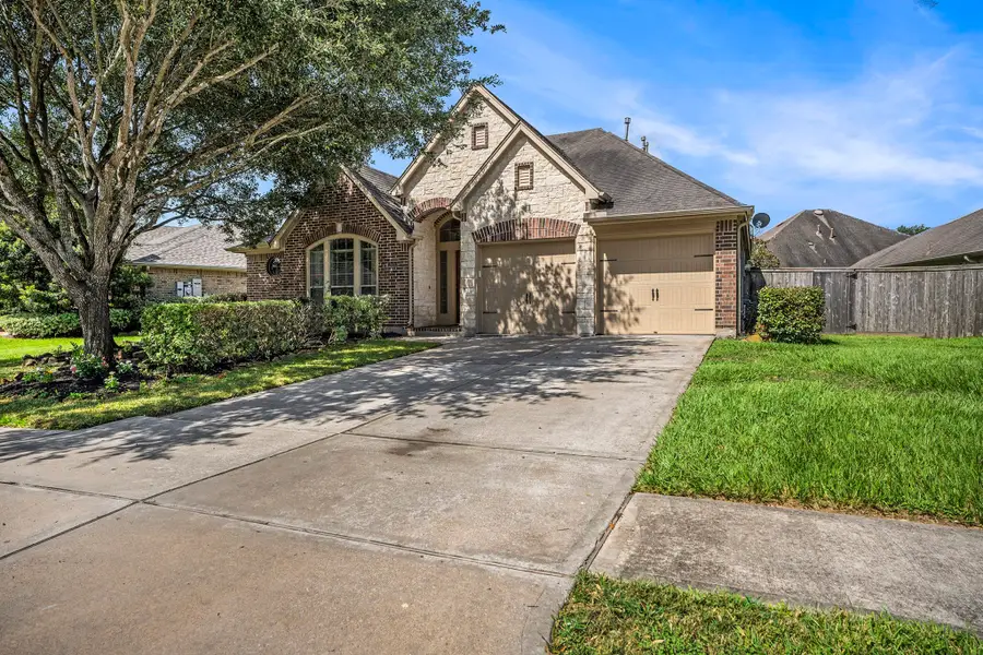 13604 Rainwater Drive, Pearland, TX 77584 - Image #2
