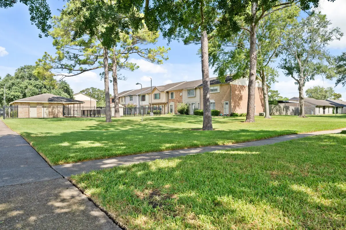 3836 Laura Leigh Drive, Friendswood, TX 77546 - #1