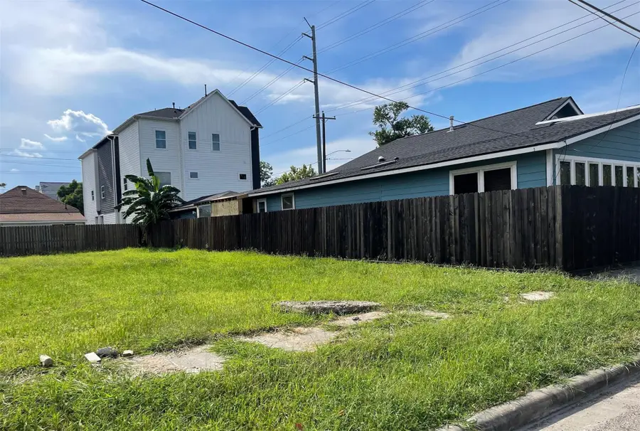 2417 Mckee Street, Houston, TX 77009 - #2