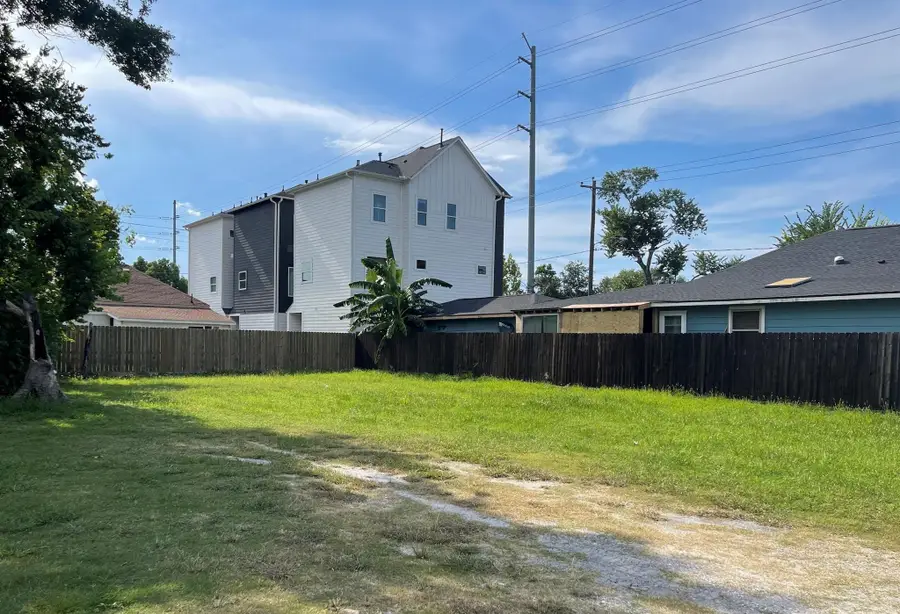 2417 Mckee Street, Houston, TX 77009 - #3