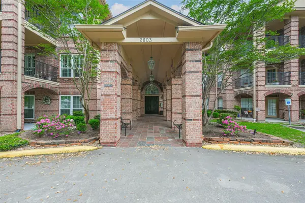 2803 Kings Crossing Drive #315, Kingwood, TX 77345