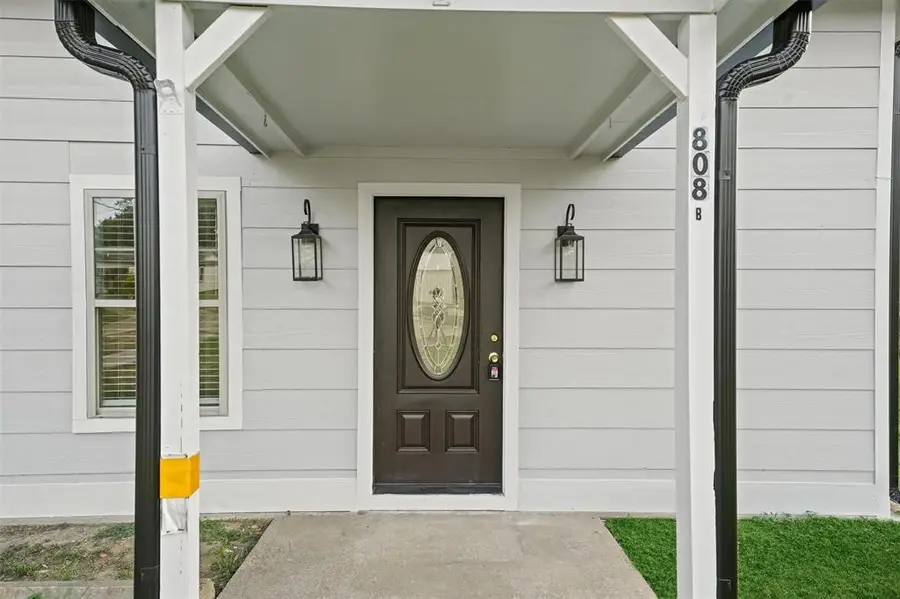 808 Beaumont Street, Anahuac, TX 77514 - #2