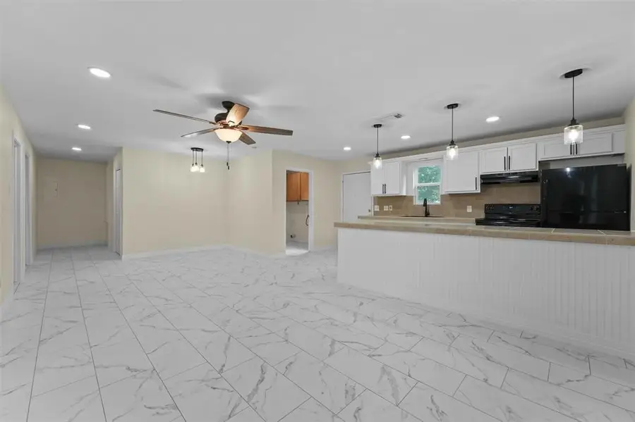 808 Beaumont Street, Anahuac, TX 77514 - #3