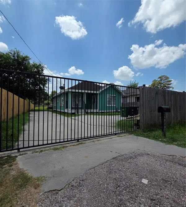 1036 Caperton Street, Houston, TX 77022