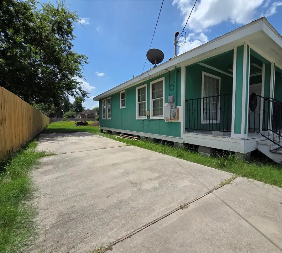 1036 Caperton Street, Houston, TX 77022 - #2