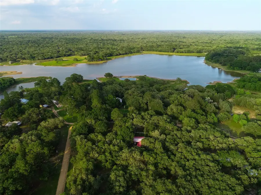 302 Bluebonnet Bend, Sheridan, TX 77475 - #2