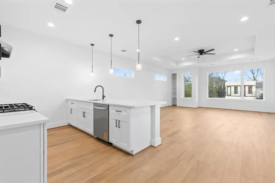 8403 Sunnyhill Street, Houston, TX 77088 - #3