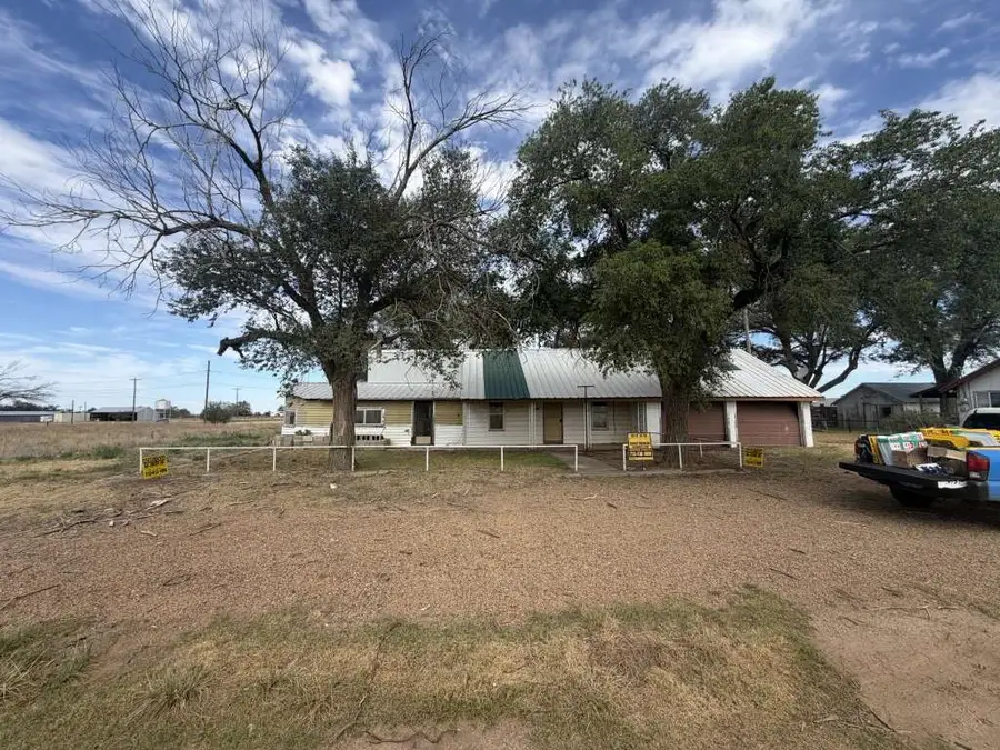 306 Denver Avenue, Channing, TX 79022 - #2