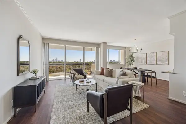 49 Briar Hollow Lane Lane #1004, Houston, TX 77027