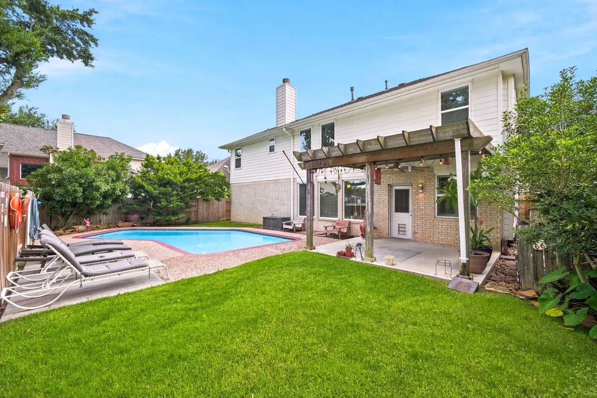 1323 Crystal Lake Circle E, Pearland, TX 77584 - #1