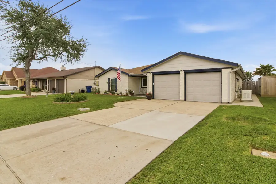 3710 17th Street N, Texas City, TX 77590 - #2