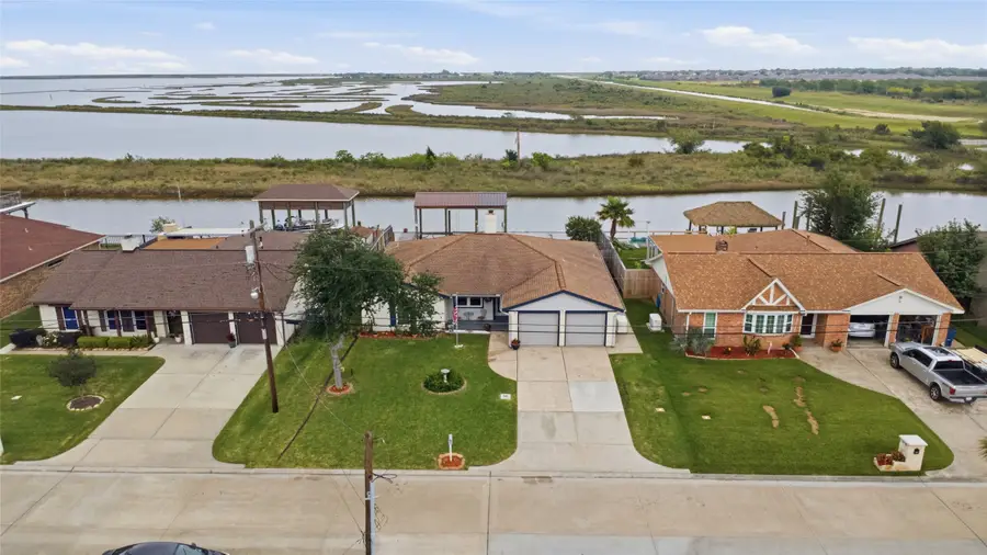 3710 17th Street N, Texas City, TX 77590 - #3