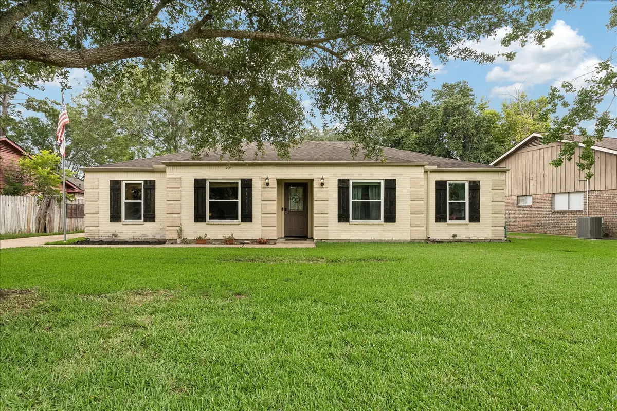15811 Wandering Trail, Friendswood, TX 77546 - #1