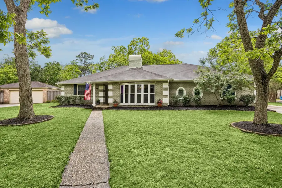 12 Earlham Drive, Friendswood, TX 77546 - #2
