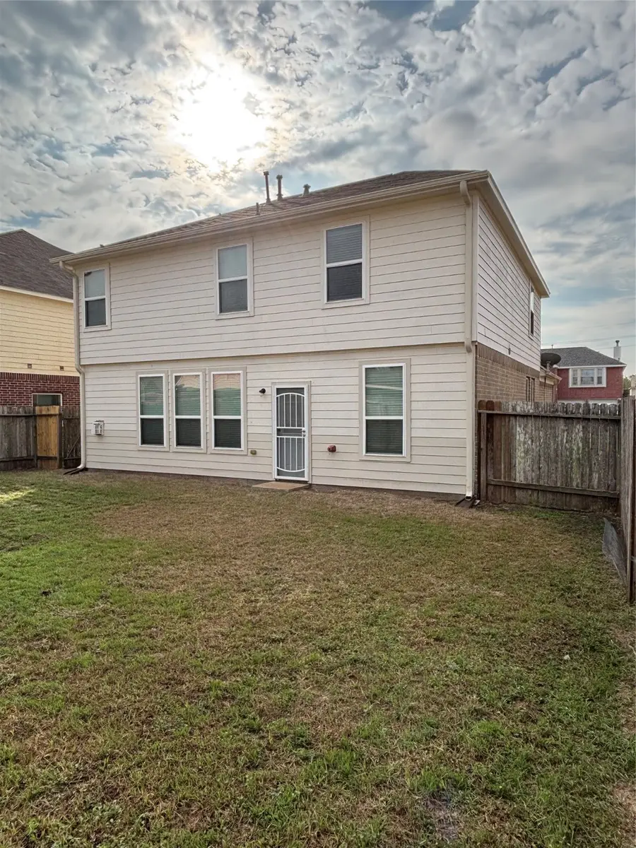 2322 Alcove Foster Court, Fresno, TX 77545 - Image #2