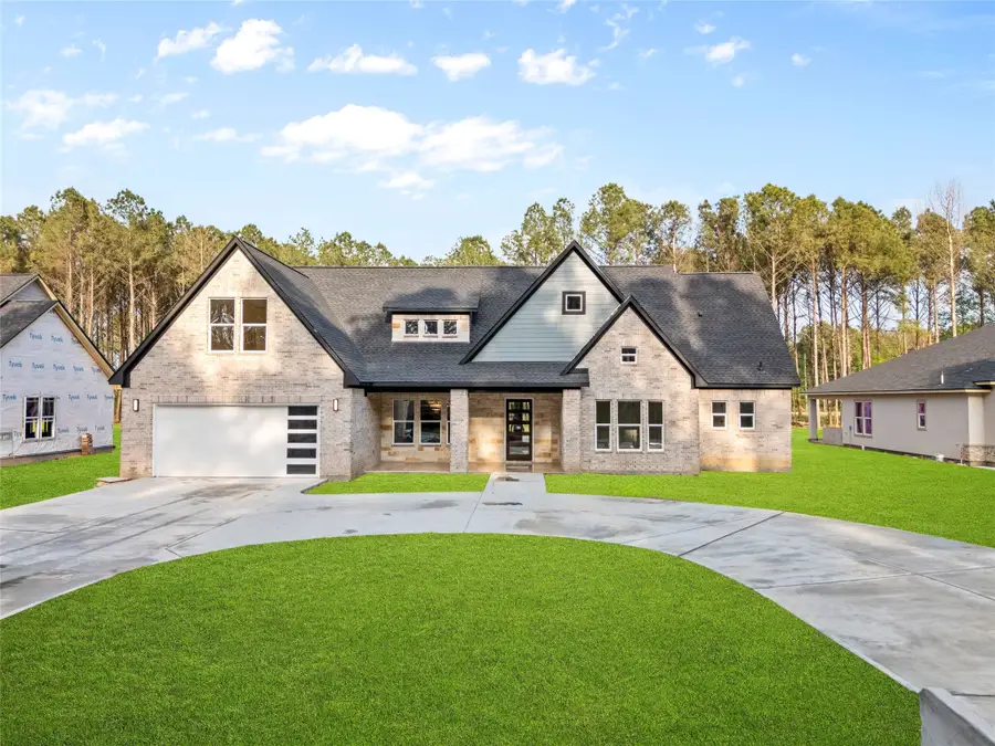 3035 Coast Dr, Dayton, TX 77535 - #2