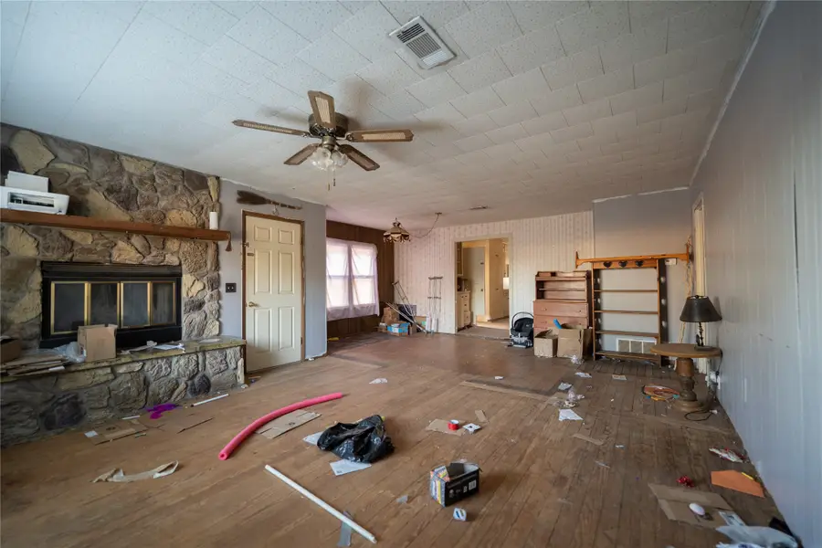 2001 Avenue H, Petersburg, TX 79250 - Image #2