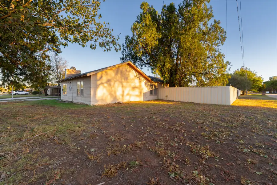 2001 Avenue H, Petersburg, TX 79250 - Image #3