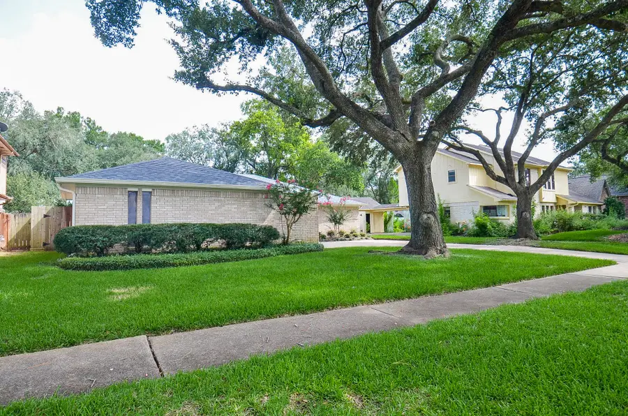 1754 Carriage Way, Sugar Land, TX 77478 - #2