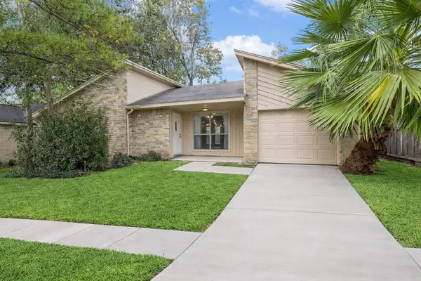 2723 N Brompton Drive, Pearland, TX 77584