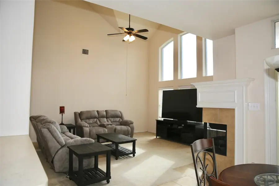 10426 Tree Hollow Circle, La Porte, TX 77571 - Image #3