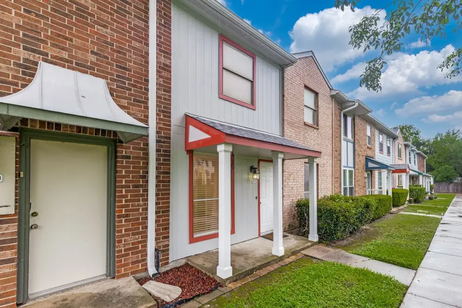 4053 Young Street, Pasadena, TX 77504 - #2