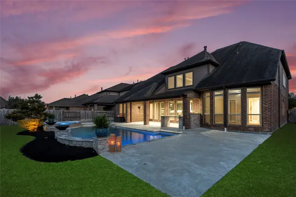 10323 Millcreek Manor Lane, Cypress, TX 77433