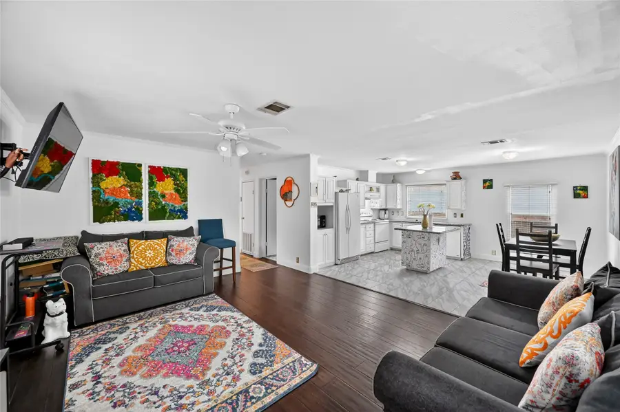 11738 Greencanyon Drive, Houston, TX 77044 - Image #3