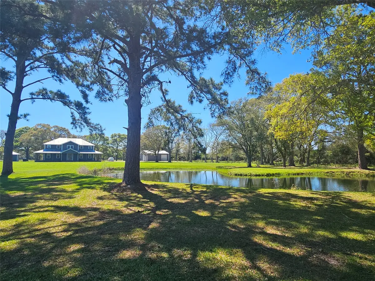 5100 Warpath Street, Alvin, TX 77511 - #1