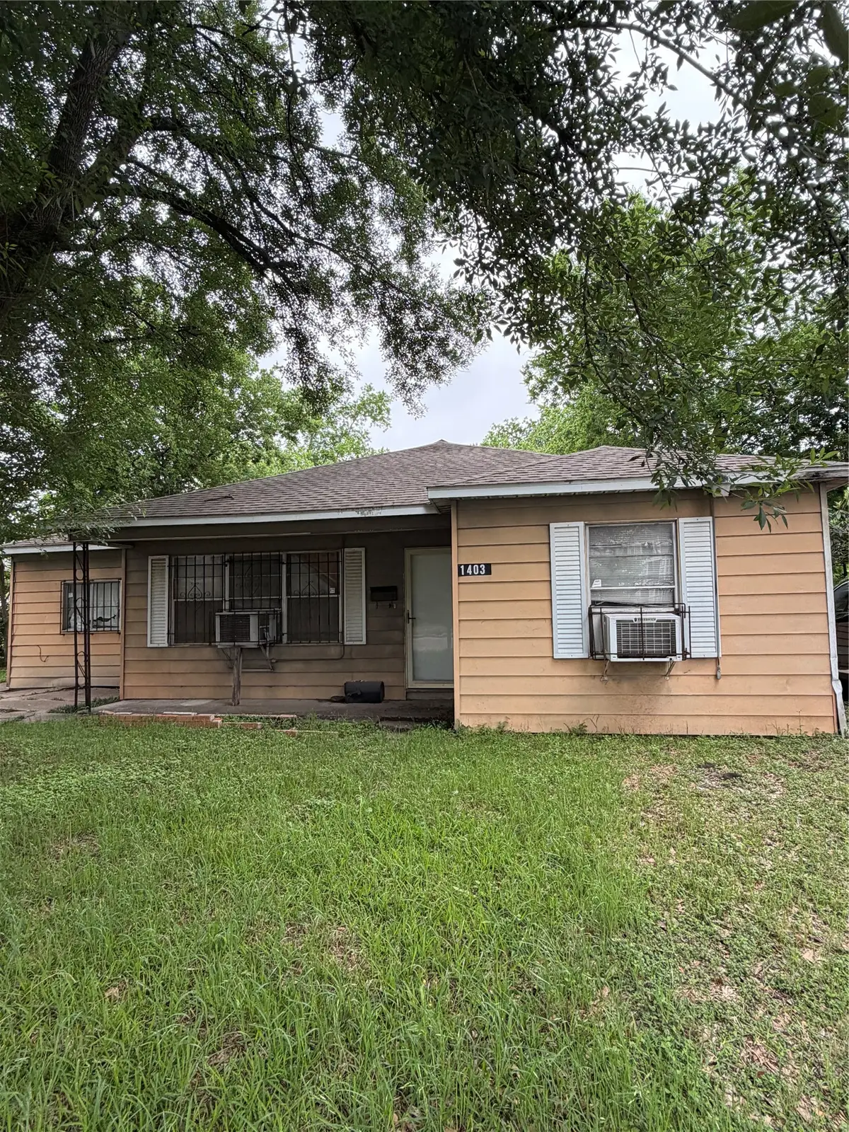 1403 Allen Genoa Road, Pasadena, TX 77502 - #1