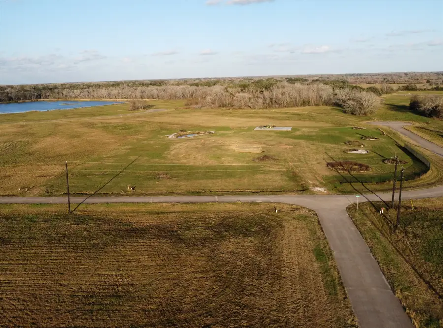 225 Cripple Creek Lane, Angleton, TX 77515 - #2