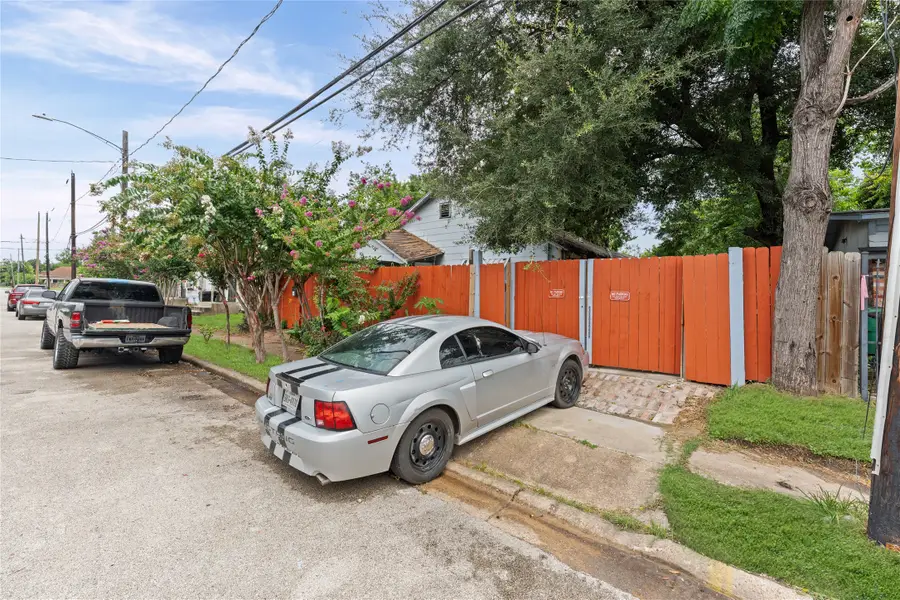 1507 Luzon Street, Houston, TX 77009 - #3