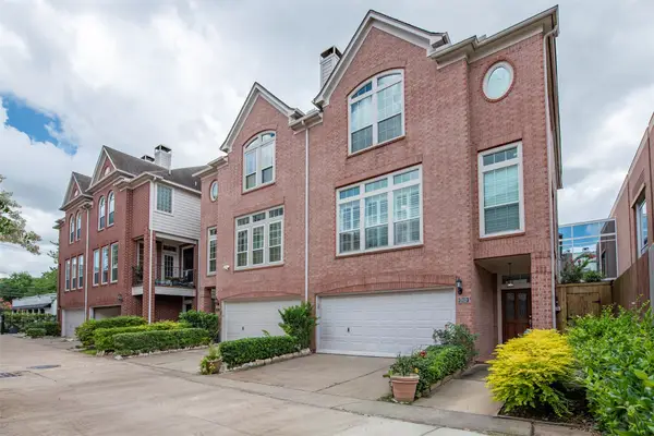 34 Waugh Drive #D, Houston, TX 77007