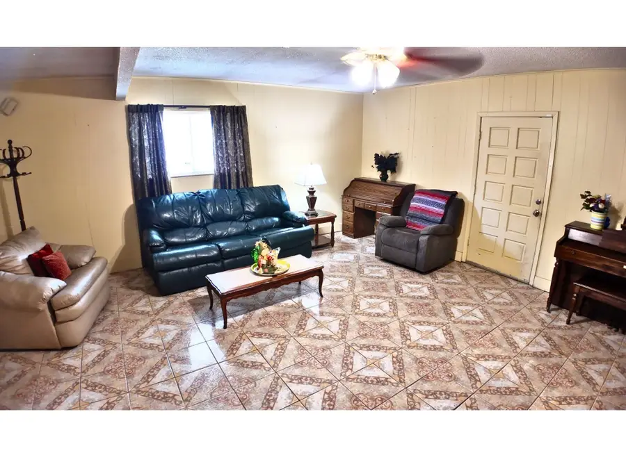 4840 Cornell Drive, Beaumont, TX 77705 - Image #3