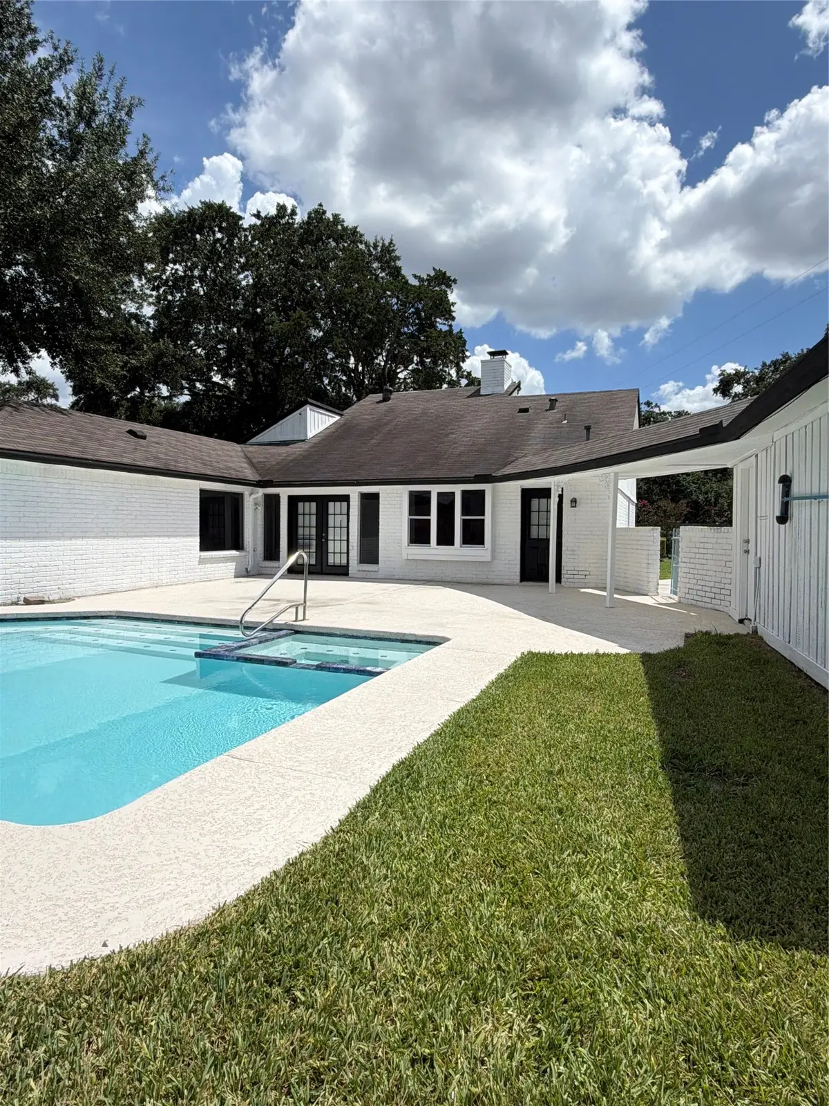 414 N Pecan Dr, Tomball, TX 77375 - #1