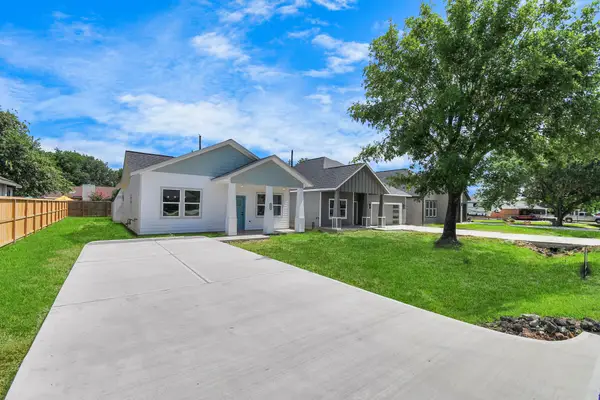 10917 San Jacinto Drive, La Porte, TX 77571