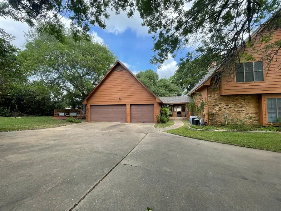 1000 Allison Street, Brenham, TX 77833 - #3