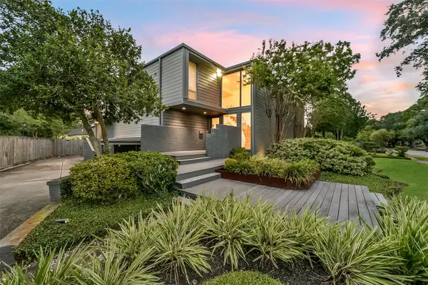 5107 Contour Place, Houston, TX 77096