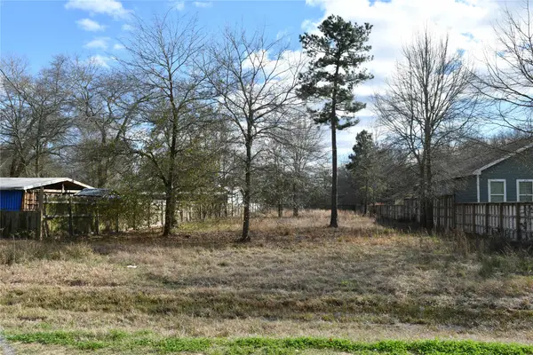 1061 Road 5005, Cleveland, TX 77327