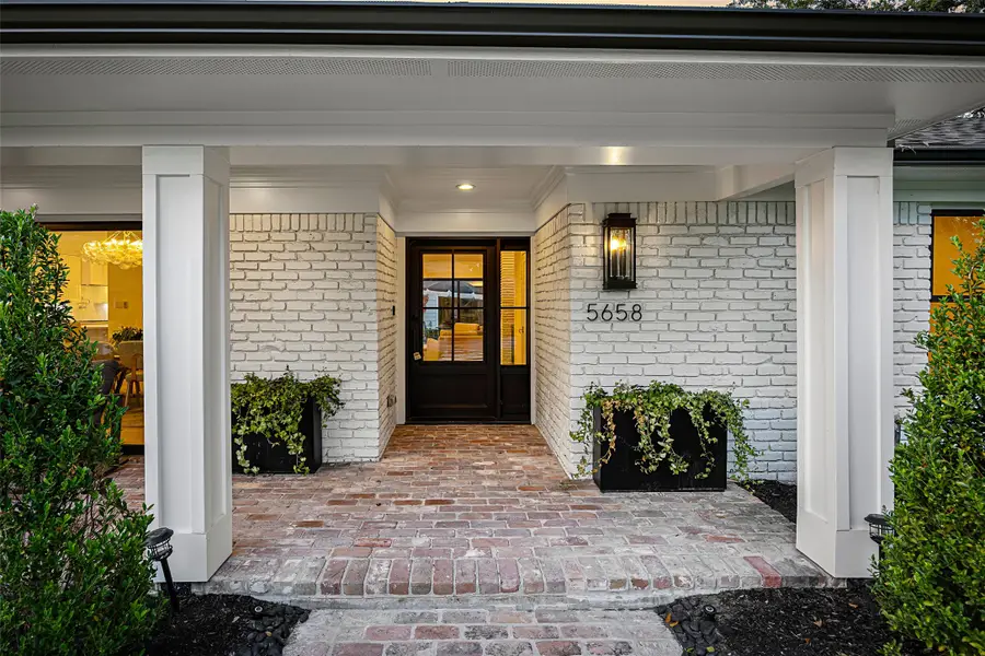 5658 Del Monte Drive, Houston, TX 77056 - Image #2