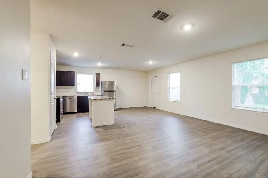 8213 Linda Vista Road, Houston, TX 77028 - Image #3