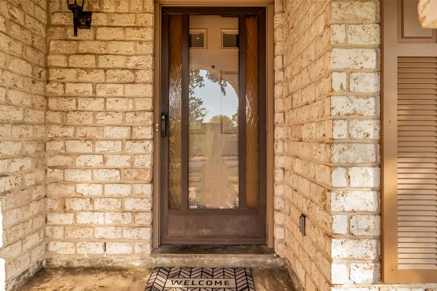 7015 Lacy Hill Drive, Houston, TX 77036 - Image #2