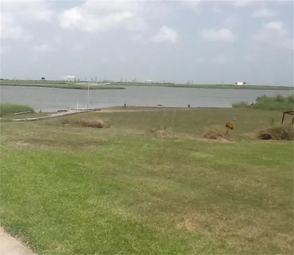 4612 Warren Lot 5, Hitchcock, TX 77563